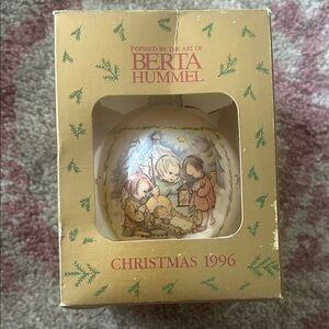 Berta Hummel Christmas 1996 Ornament